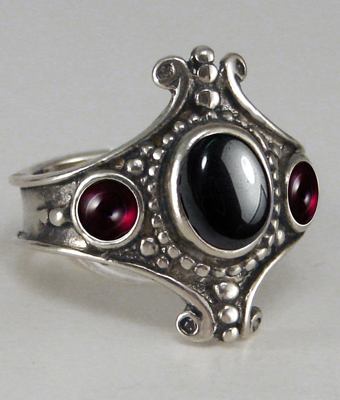 Sterling Silver Imperial Ring With Hematite And Garnet Size 9